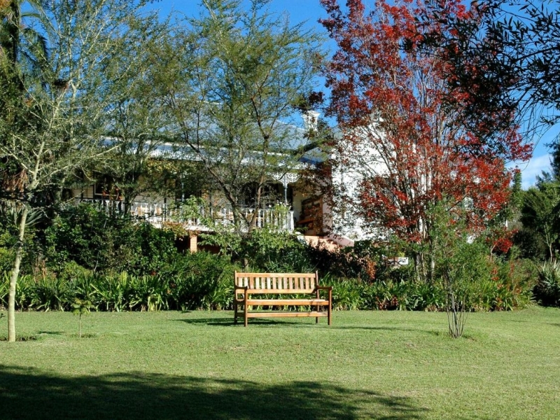 the-retreat-at-groenfontein-klein-karoo-garden-bench