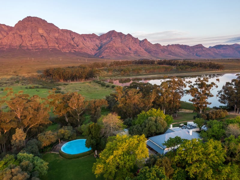 bartholomeus-klip-farmhouse-aerial