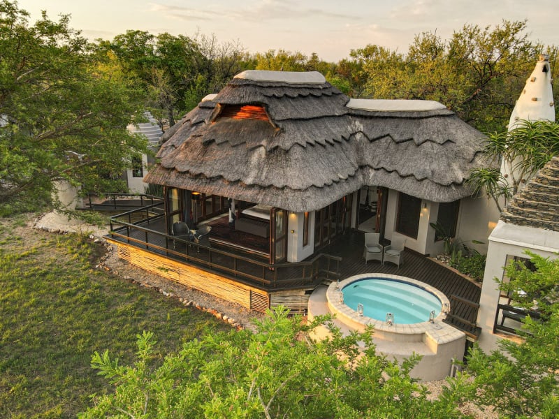 jamala_safari_lodge_exterior_villa_view