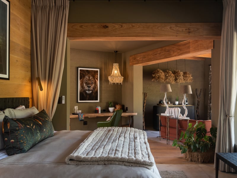 lush_private_game_lodge_bedroom