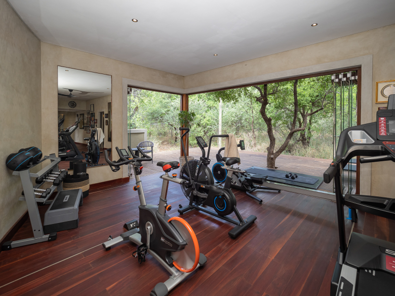 lush_private_lodge_gym