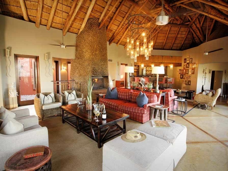 safari_lodge_public_lounge