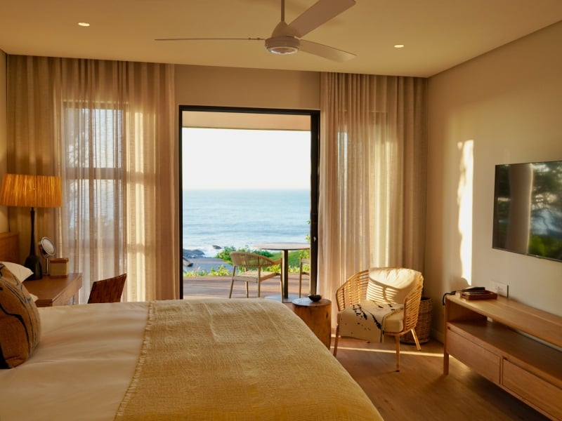 sala_beach_house_durban_pool_view_room