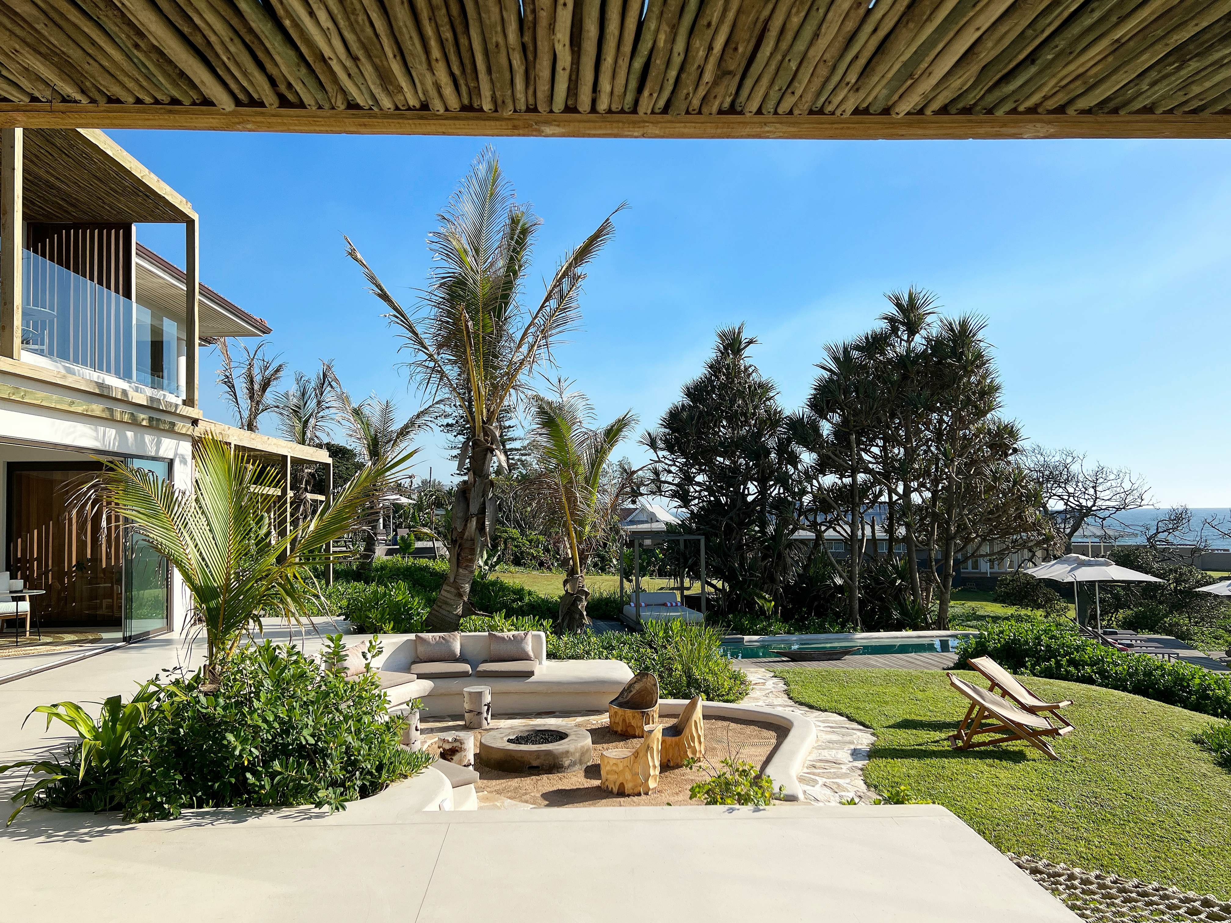 sala_beach_house_garden