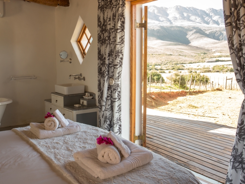 swartberg_country_manor_bedroom_view