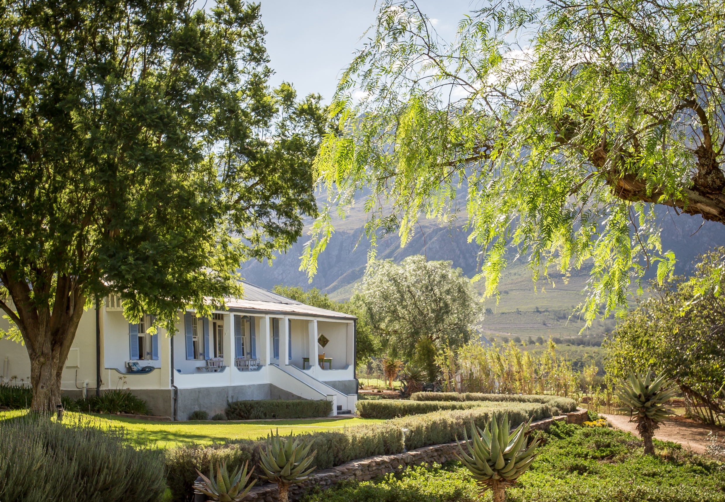 swartberg_country_manor_exterior