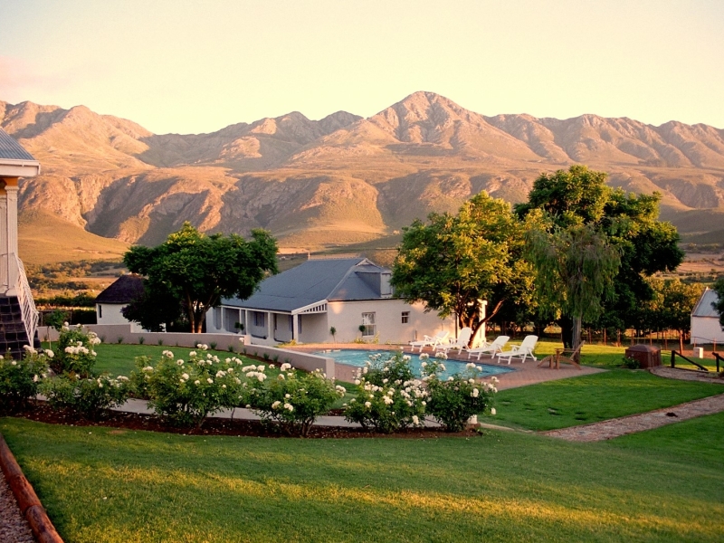 swartberg_country_manor_mountain_view