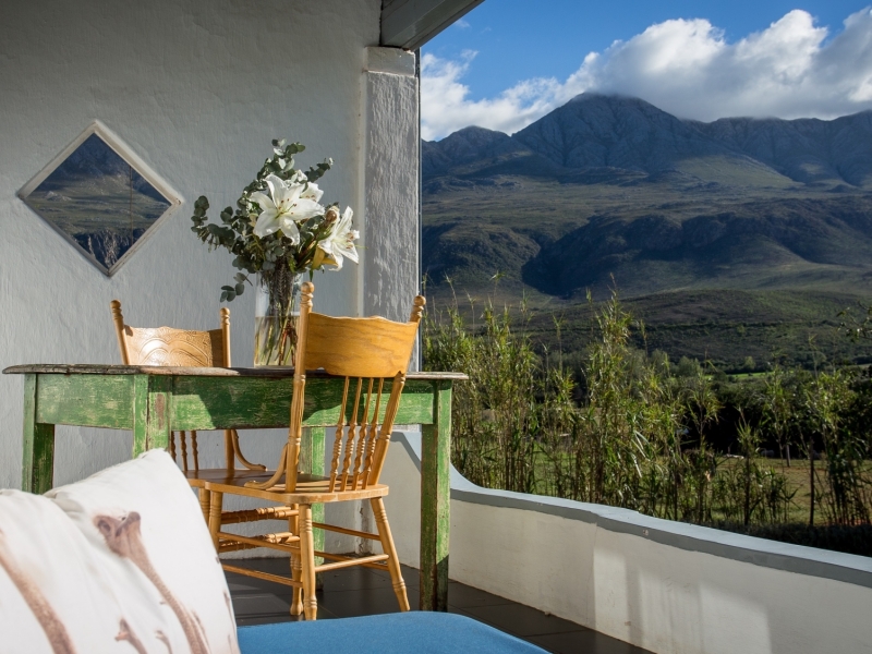 swartberg_country_manor_patio_view