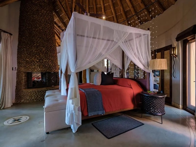 safari_lodge_bedroom_suite