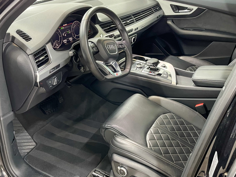 Audi q7 die een premium interieur reiniging onderging