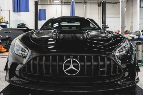 Mercedes amg gt in het hooglans zwart met ppf folie