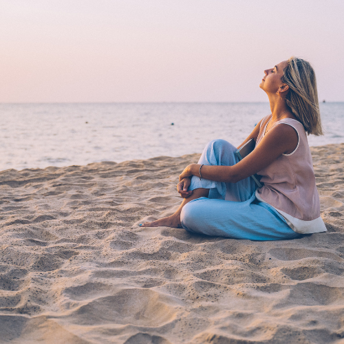 fauzia-schellekens-coaching-people-vierkant-uitwaaien-strand.png fauzia-schellekens-coaching-people-vierkant-uitwaaien-strand.png