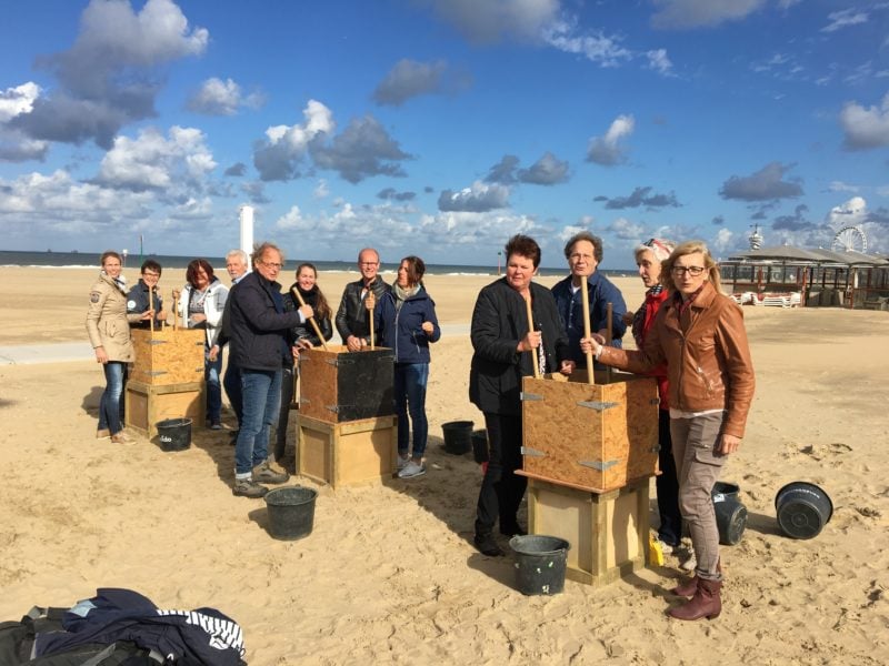 Zandsculpturen en powerkiten met De Uitkijck op Scheveningen