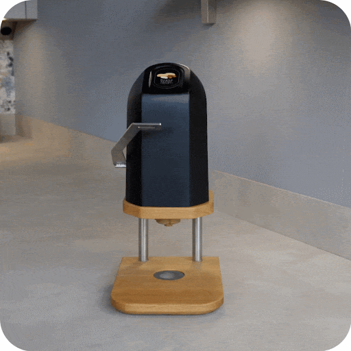 Demonstratie van onze dispenser, perfect voor ontbijtbuffetten