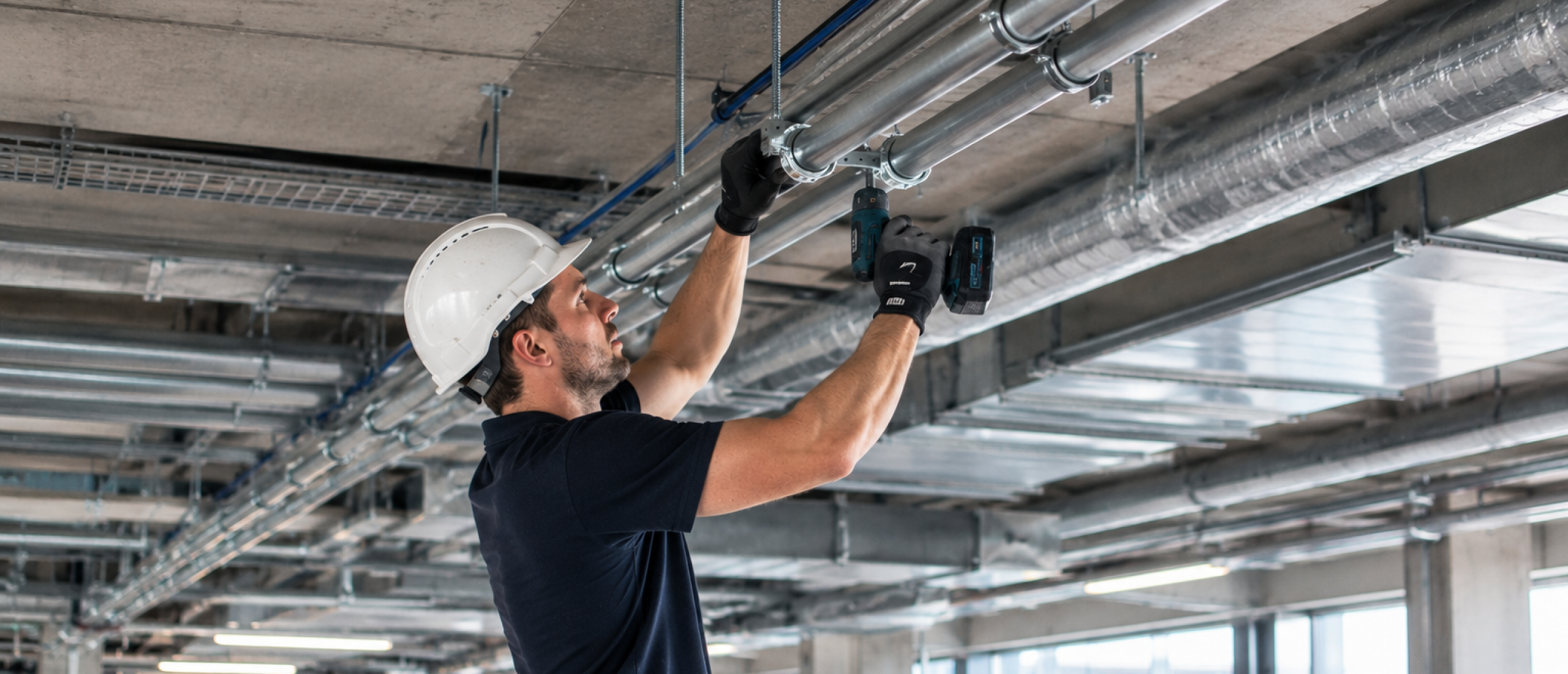 ZZP W-monteur in de utiliteitsbouw: werkzaamheden en ervaring