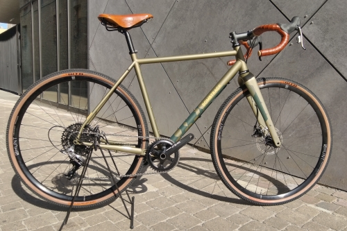 Coureur Aalst Custom Build fiets Bombtrack Hook Ext