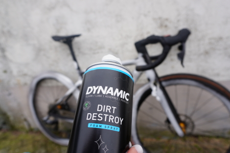Dynamic Dirt Destroy schoonmaken fietshelm