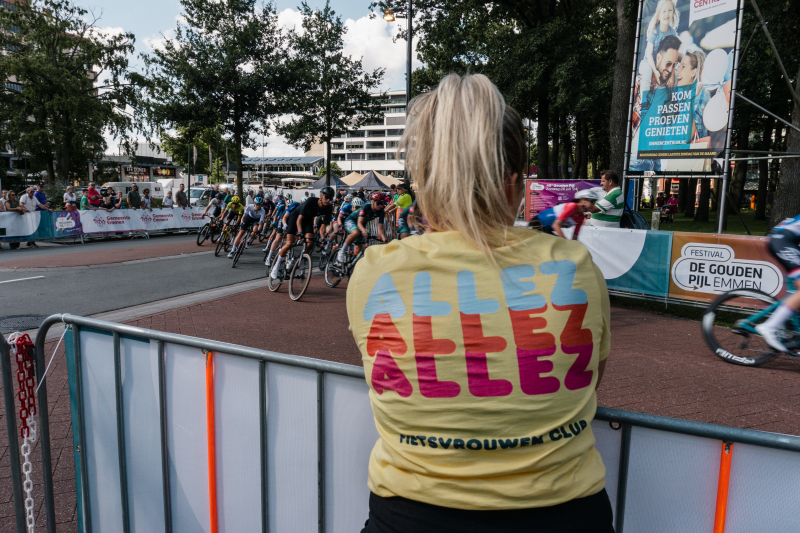 Fietsvrouwen Allez t-shirt