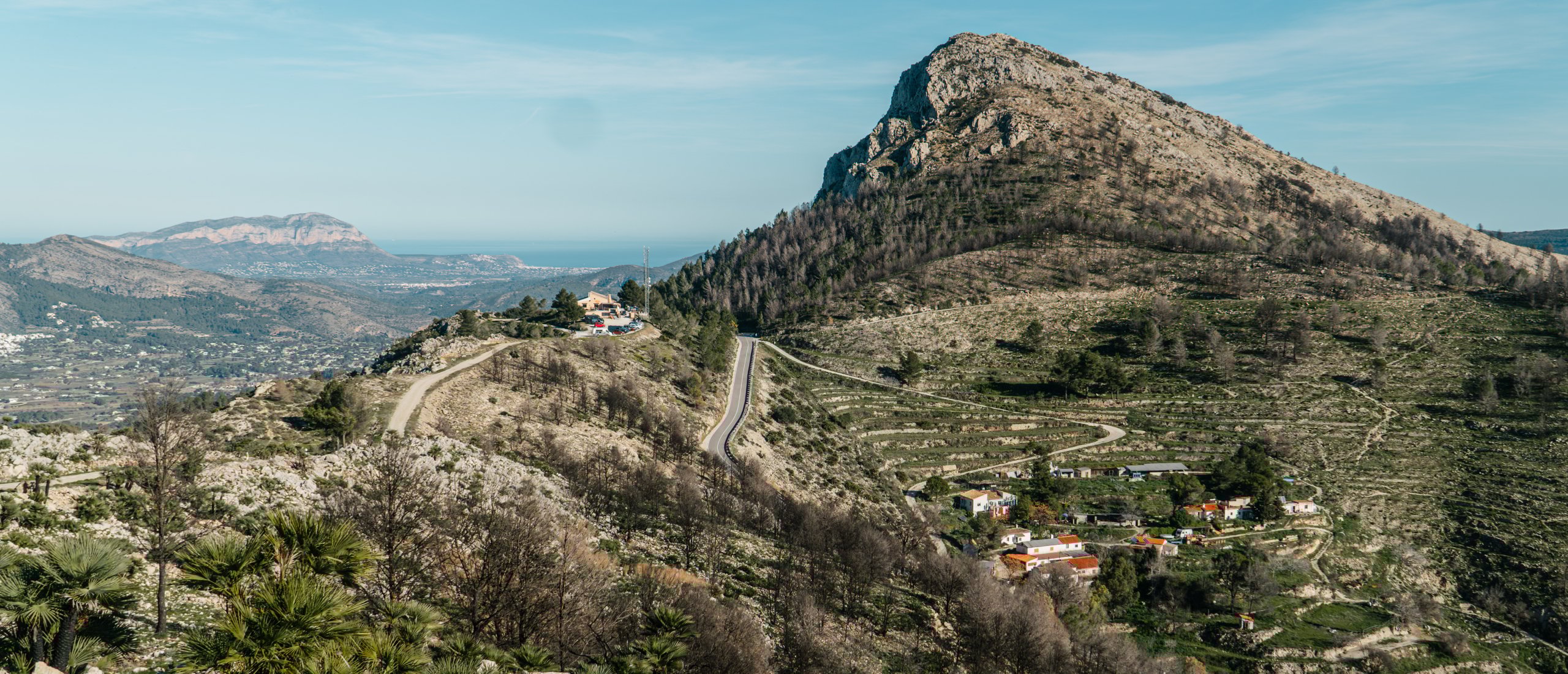 Fietsvrouwen by Yomads reis Coll de Rates