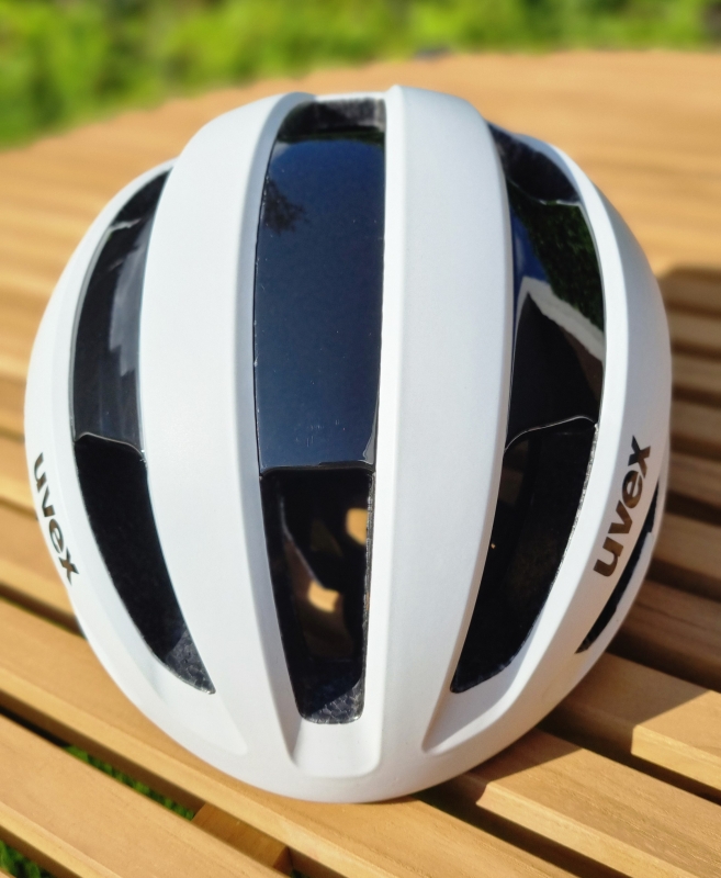 Review fietshelm UVEX Rise Pro MIPS bovenkant