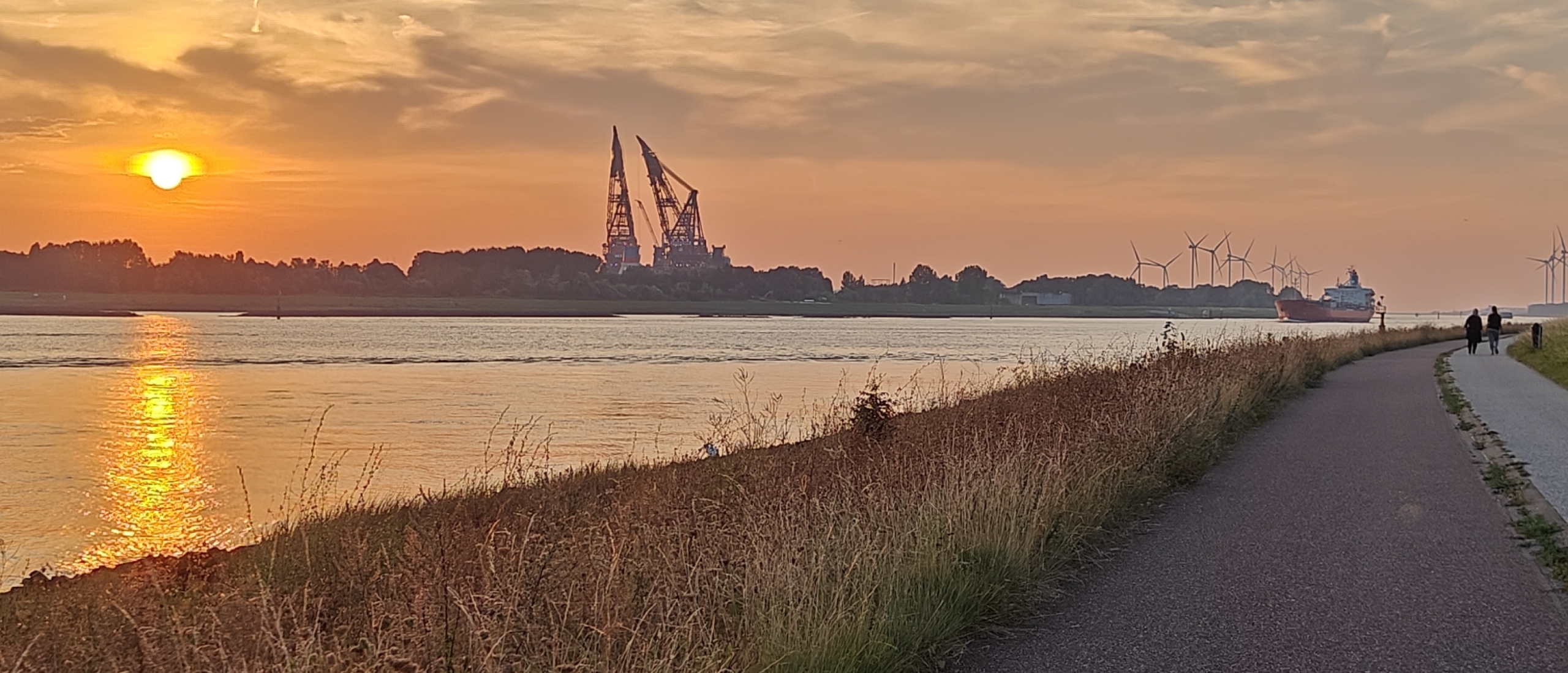 Amber skyline water