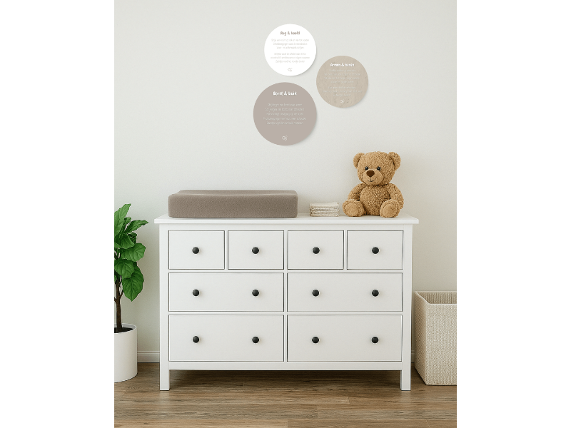 stylish-cheatsheet-ontspanningsmassage-voor-jouw-newborn-floating-baby-1-1