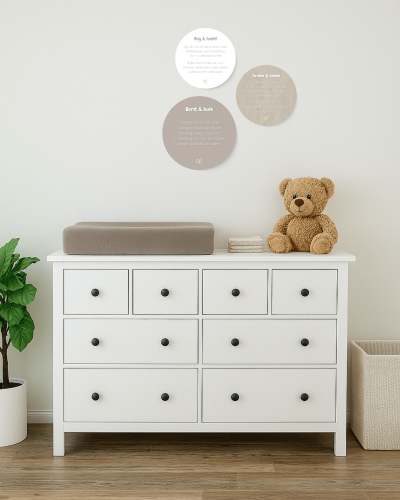stylish-cheatsheet-ontspanningsmassage-voor-jouw-newborn-floating-baby-1