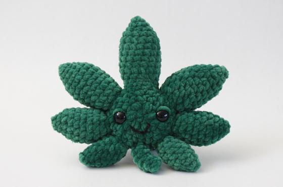 cannabis leaf crochet plush pattern amigurumi decorative leaf