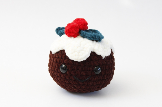 Christmas pudding crochet plush pattern holiday amigurumi