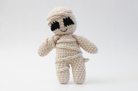 cute mummy crochet plush pattern Halloween amigurumi toy