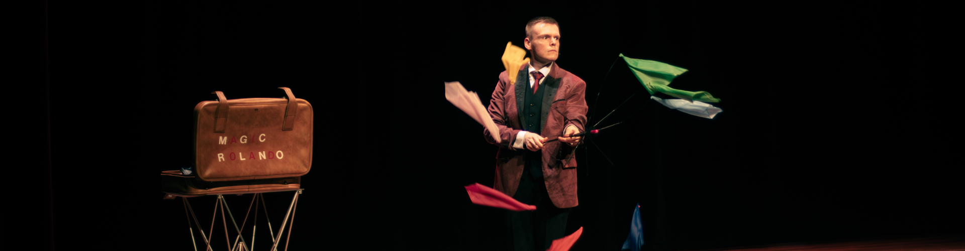 Stand up goochelaar Flynn evenementen boeken Stand up goochelaar Flynn evenementen boeken