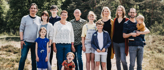 Familiefotografie - Fotoshoot - Fotogradie Debbie - groep - natuur