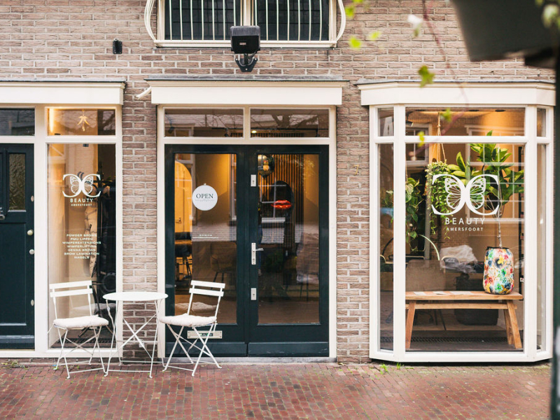 Fotografie Debbie - Portretfotografie - zakelijke fotografie - schoonheidsspecialist - winkel