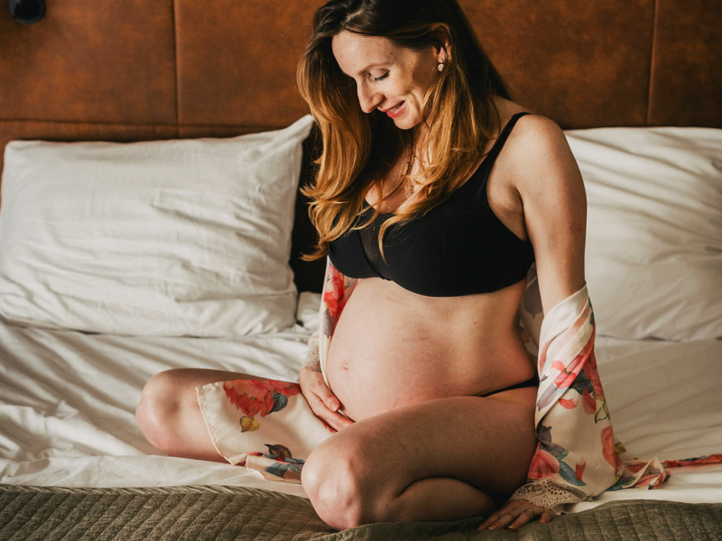 Zwangerschapsfotografie - Fotografie Debbie - slaapkamer