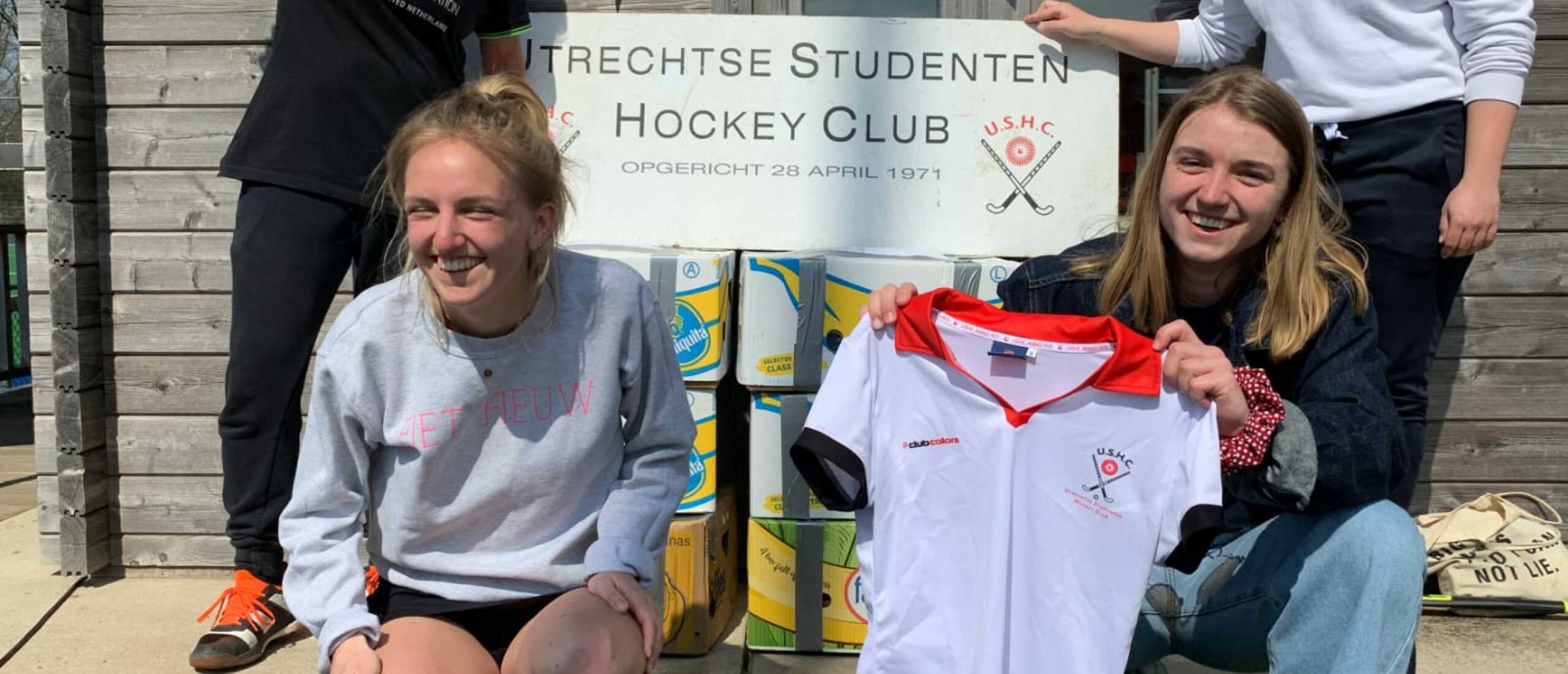 Utrechtse Studenten Hockey Club doneert 250 shirts