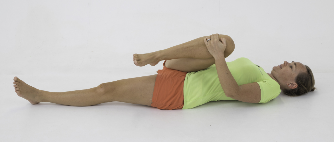De stretchoefening tegen rugklachten, en de uitvoering ervan