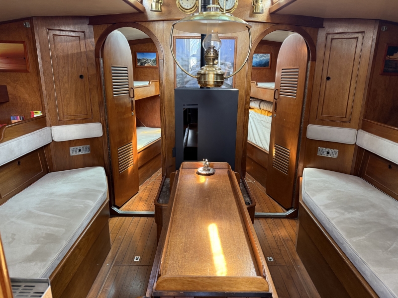 gallant 53 for sale te koop van de Stadt klassiek zeiljacht classic sailing yacht long distance oceangoing safe seaworthy around the world cruiser live aboard s-spant fin keel grp polyester