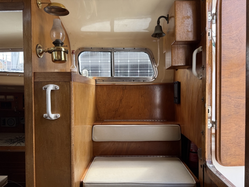gallant 53 for sale te koop van de Stadt klassiek zeiljacht classic sailing yacht long distance oceangoing safe seaworthy around the world cruiser live aboard s-spant fin keel grp polyester