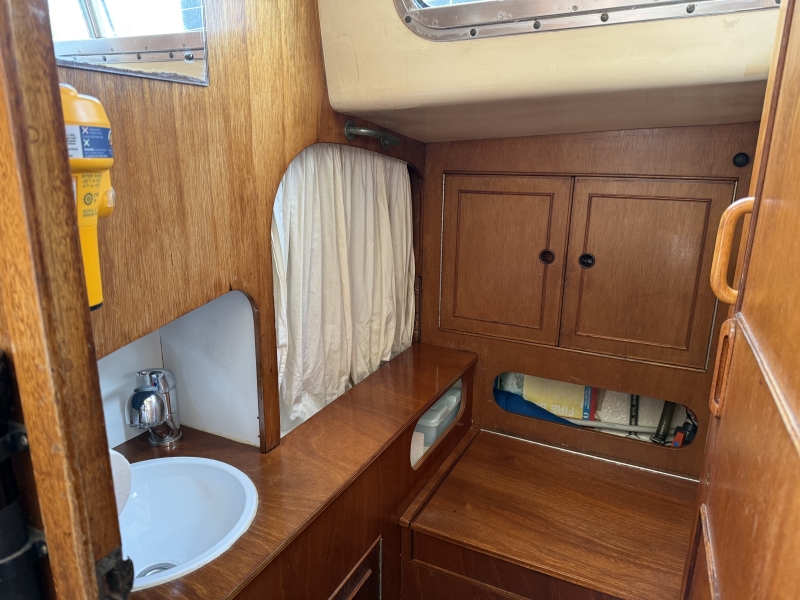 gallant 53 for sale te koop van de Stadt klassiek zeiljacht classic sailing yacht long distance oceangoing safe seaworthy around the world cruiser live aboard s-spant fin keel grp polyester