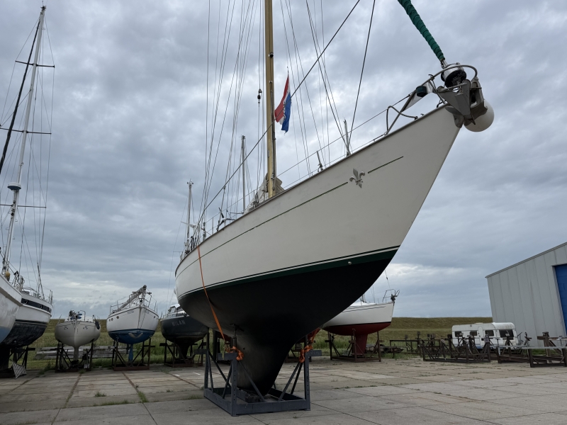 gallant 53 for sale te koop van de Stadt klassiek zeiljacht classic sailing yacht long distance oceangoing safe seaworthy around the world cruiser live aboard s-spant fin keel grp polyester