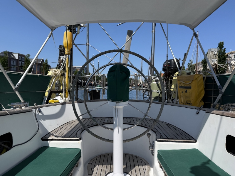 gallant 53 for sale te koop van de Stadt klassiek zeiljacht classic sailing yacht long distance oceangoing safe seaworthy around the world cruiser live aboard s-spant fin keel grp polyester