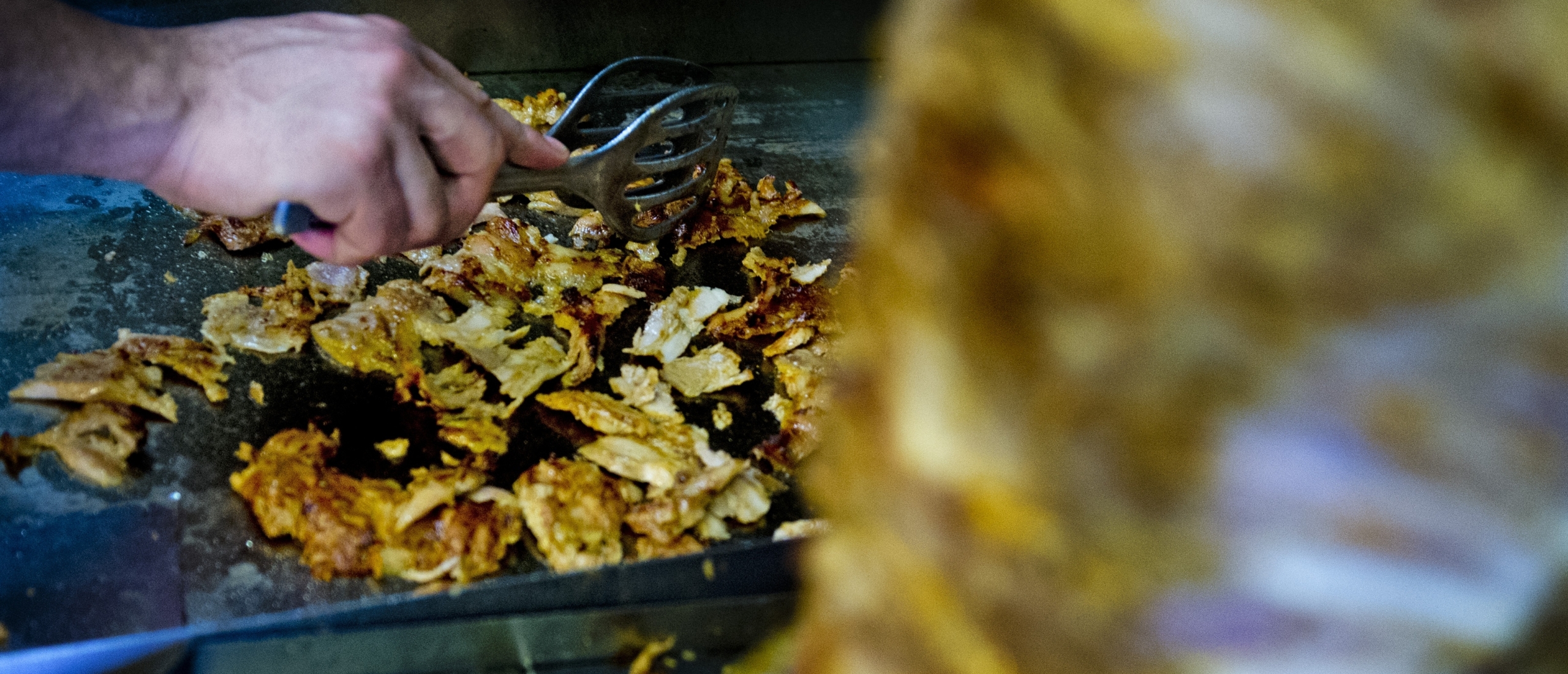Salmonella-uitbraak gelinkt aan kebabvlees, ook in Nederland