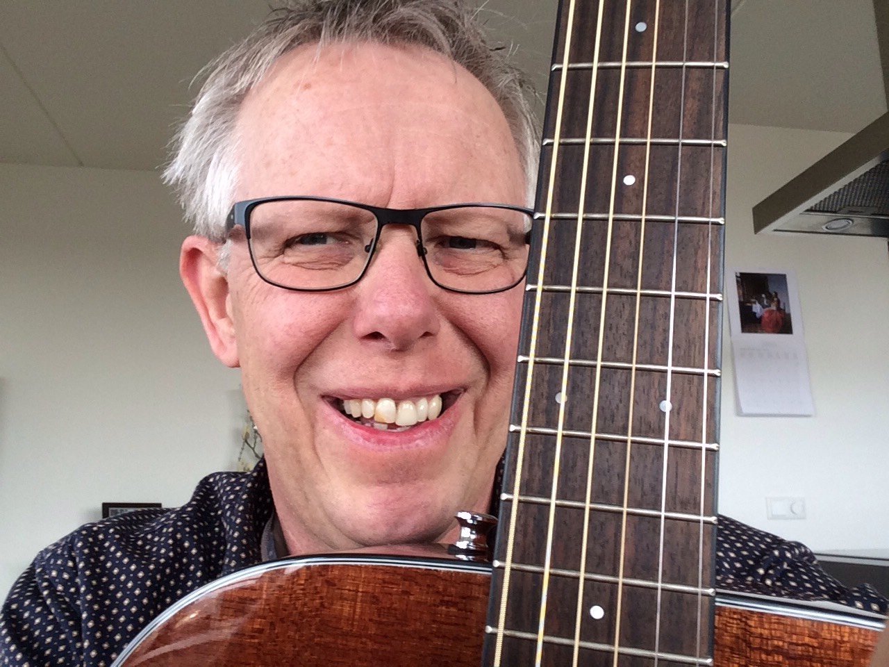 Cursist Jan - besloot na 50 jaar alsnog gitaar te leren spelen!