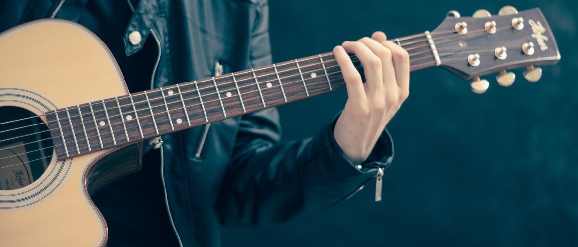 Gitaar leren spelen moeilijk? Niet met deze 10 tips!