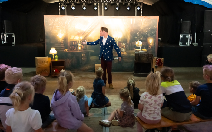 Goochelaar op evenement boeken Goochelaar Jeffrey in actie