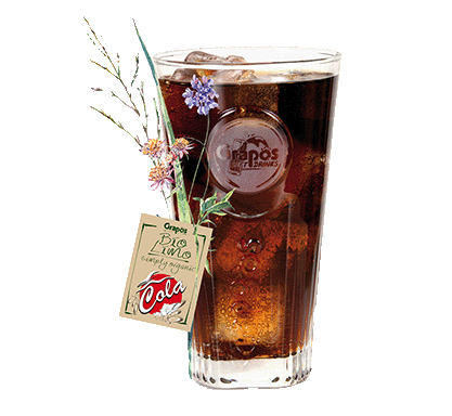 Een glas biologische cola van Grapos. Getapt uit een duurzame dispenser.