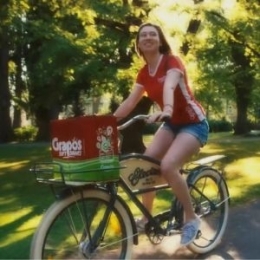 Een overstap op Grapos scheelt enorm op transport Een overstap op Grapos scheelt enorm op transport. Bag-in-Box verpakkingen zijn veel handiger dan flesjes en blikjes.