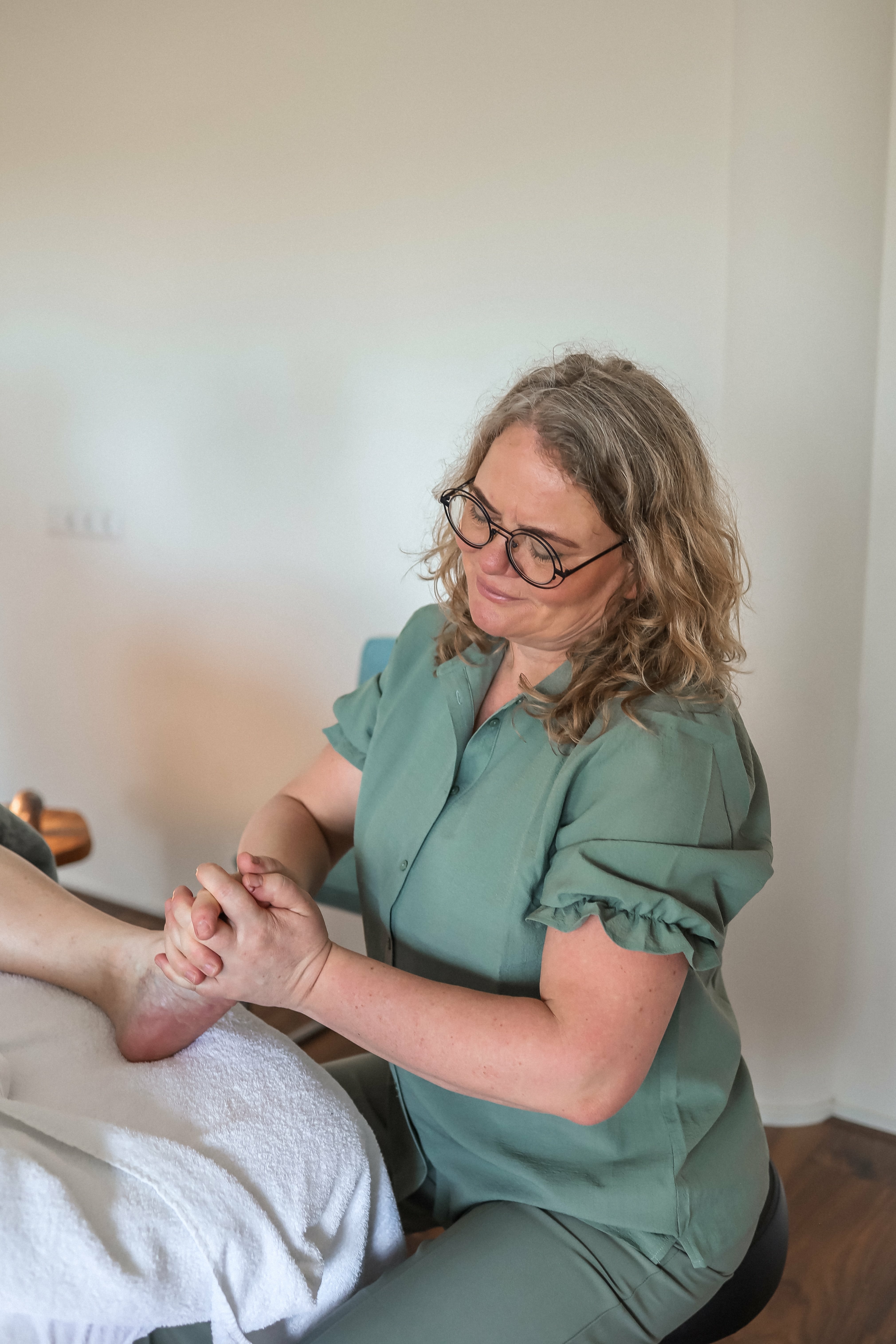 Wat Is Voetreflexmassage? Alles Over De Werking, Reflexzones en Voordelen