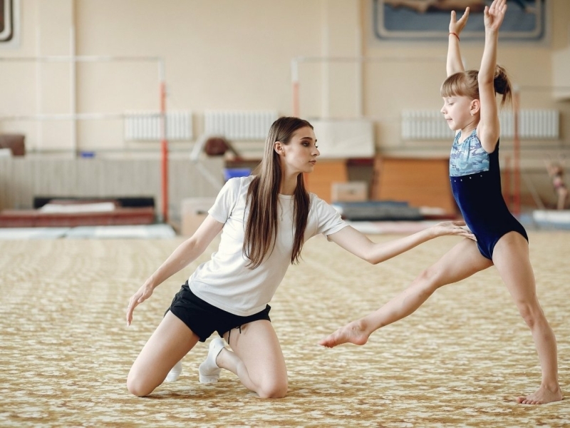 assistents-managing-gymnastics