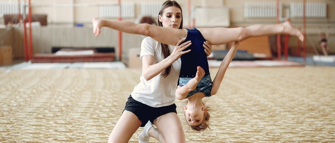 Explicit learning in gymnastics; a few examples in this article